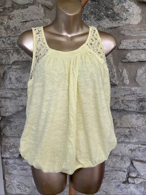 Lace shouldersTank Top